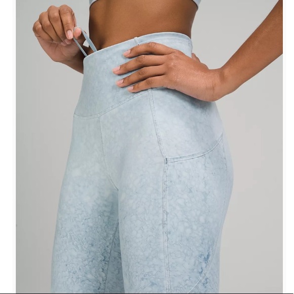 Lululemon Fast and Free High-Rise Short 10" ITYB - Picture 5 of 7